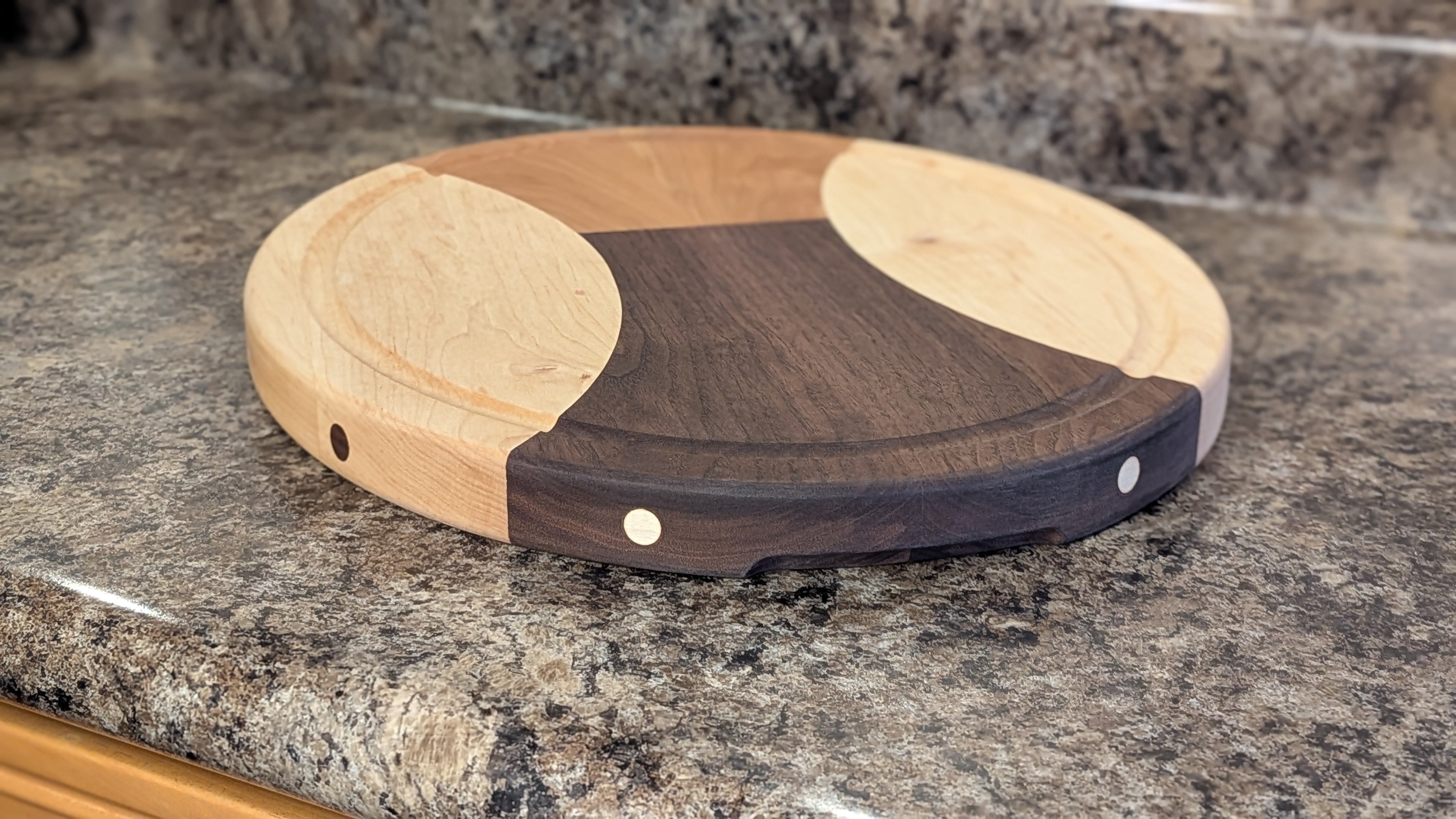 Ellipse cutting board